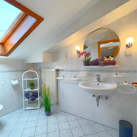 Loiplstueberl Aparthotel 3*