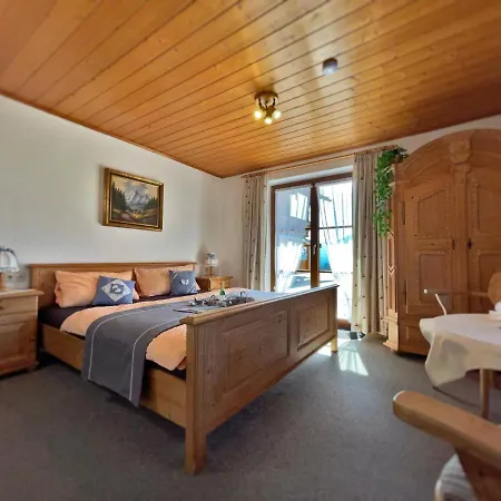 Aparthotel Loiplstueberl 3*