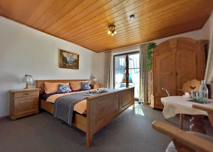 Aparthotel Loiplstüberl 4*